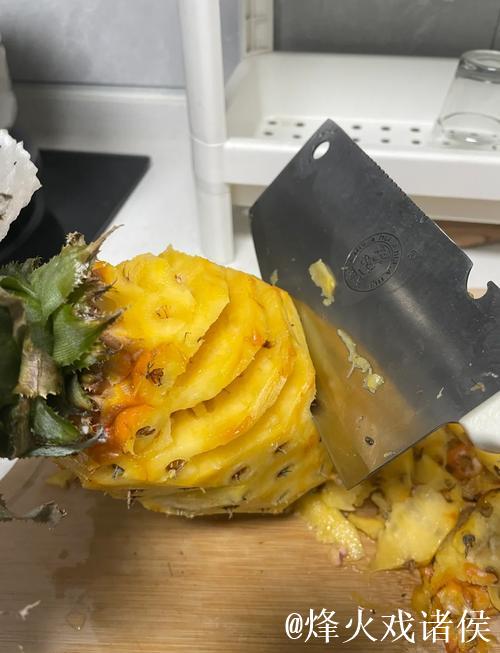 如何削菠萝皮视频教程